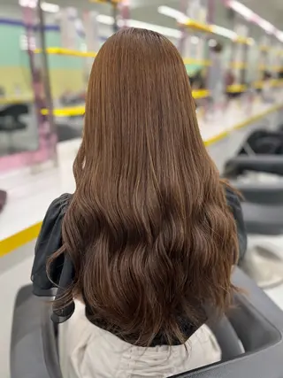 ロング カラー ハイトーンカラー 🦄レイヤーカットのヘアスタイル