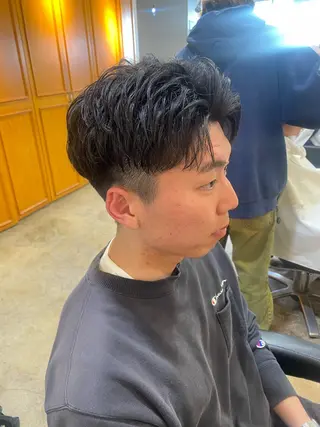 ショート パーマ メンズ RIN／韓国ヘア レイヤーカットのヘアスタイル