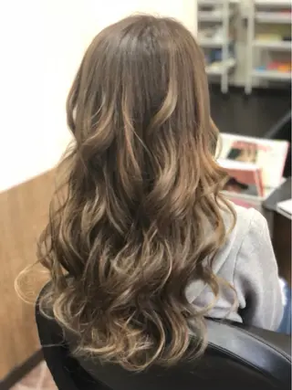 ロング カラー 岸和田市Oscar/ Kubotaのヘアスタイル