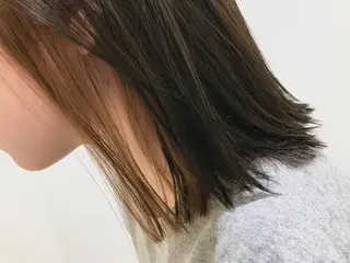 ミディアム カラー 清藤 綾のヘアスタイル