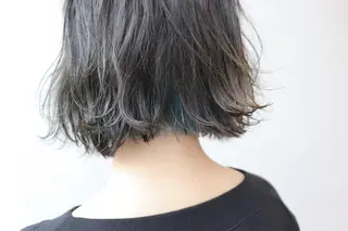 ショート カラー AGU akariのヘアスタイル
