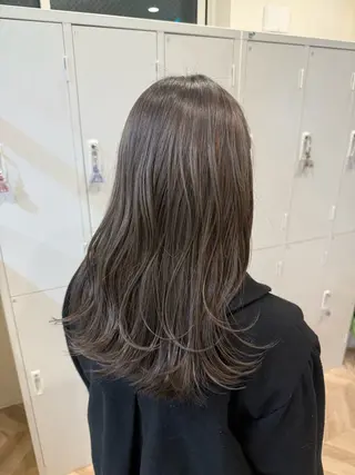ミディアム lbio所属・TOMOKI 浦和のヘアスタイル