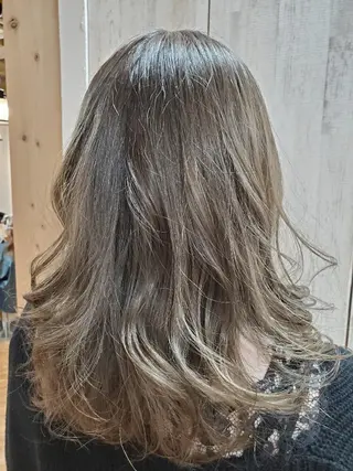 カラー セミロング 【髪質改善/縮毛矯正 】Yosukeのヘアスタイル