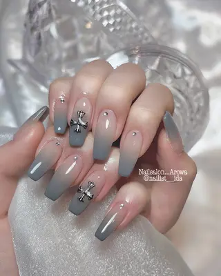 ネイル Arowa 伊田のネイルデザイン