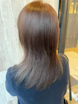 カラー 岡村 真子のヘアスタイル