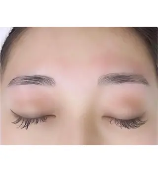アイブロウ ami eye&nail所属・小林 亜美のマツエク・マツパデザイン
