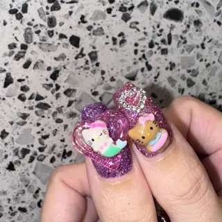 ネイル RIEKO🍒 ワンホン♡推しネイルのネイルデザイン