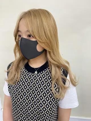 ロング エクステ ハイトーン 💭黒崎ハルカのヘアスタイル