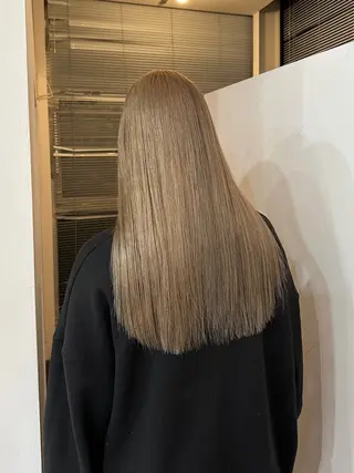 ロング カラー 磯　亜由香 🌷ブリーチのヘアスタイル