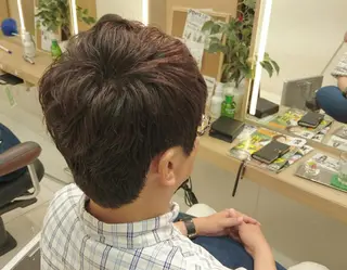 ショート メンズ 透明感ハイライト◎ 伊藤夏海のヘアスタイル