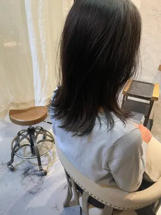 ミディアム 泊 紗羅のヘアスタイル