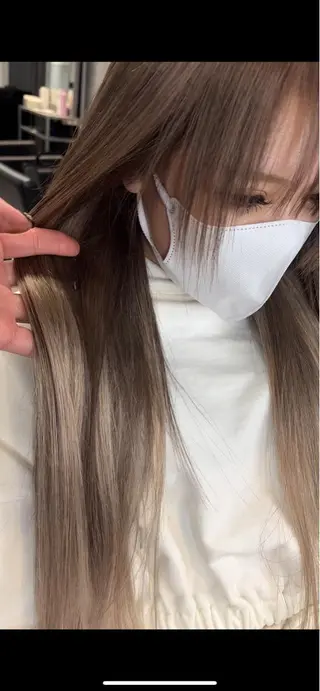 セミロング カラー mimiiy梅田 中崎町ハイトーンのヘアスタイル