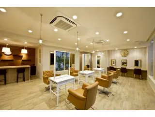 長尾ゆりの/ボブ/ ベージュ/ハイトーンのヘアスタイル