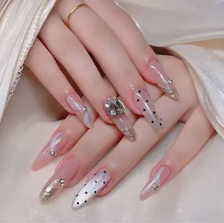 ネイル D-BEAUTY Nailsalonのネイルデザイン