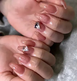 ネイル le'a まつ毛ネイルサロン所属・le`a-レア- マツエク×ネイルのネイルデザイン