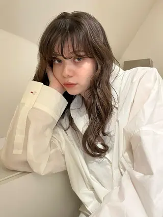 ロング パーマ pu+on. nailworks所属・fuyumi / ニュアンスネイルのネイルデザイン