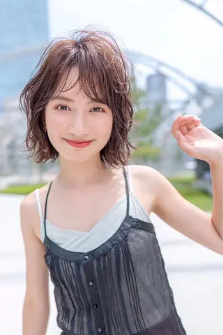 ミディアム カラー 🉐レイヤー/塩見 弘樹🉐渋谷のヘアスタイル