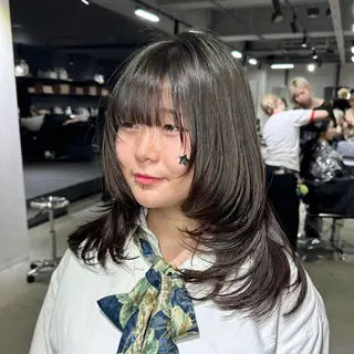 ミディアム 艶髪カラー/レイヤ ー支持No.1renのヘアスタイル