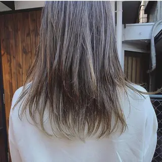 セミロング カラー nanaka/ レイヤーカットのヘアスタイル