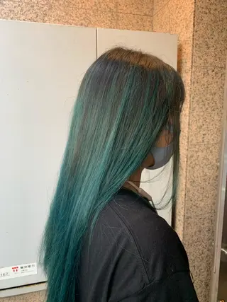 カラー TELAHAIR森川 憂一のヘアスタイル