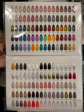 ネイル cloud nine9 神戸三宮店所属・d あのネイルデザイン