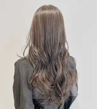 ロング カラー 透明感Color🩶 髪質改善 ユウナ🦋のヘアスタイル