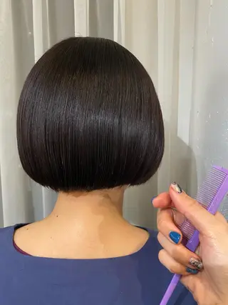 ショート 梅田ハイトーン チダ ヒナノのヘアスタイル