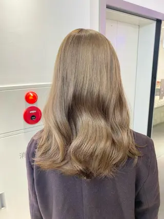 ミディアム カラー レイヤー/ハイトーン 🧸SENAのヘアスタイル