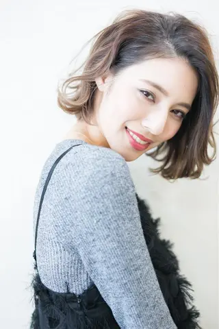 ショート カラー 出村谷 雄太のヘアスタイル