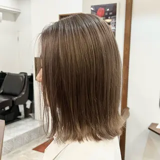 ミディアム カラー Ami ブリーチ/ハイトーンのヘアスタイル