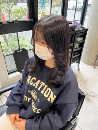 セミロング ナミ🩶暗髪/暖色 ❤️/透明感/縮毛のヘアスタイル