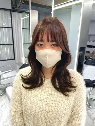 セミロング カラー 最高級髪質改善 🦄ブリーチYUGOのヘアスタイル