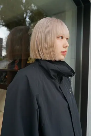ショート カラー Pia Yakuin所属・【Pia】 萌亜のヘアスタイル