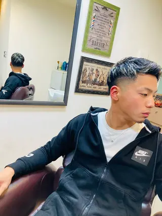 ショート カラー メンズパーマ メンズカットYUKIのヘアスタイル