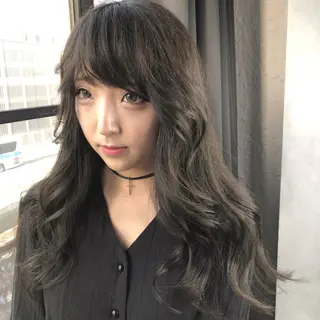 ロング カラー ORIKA 美容室のヘアスタイル