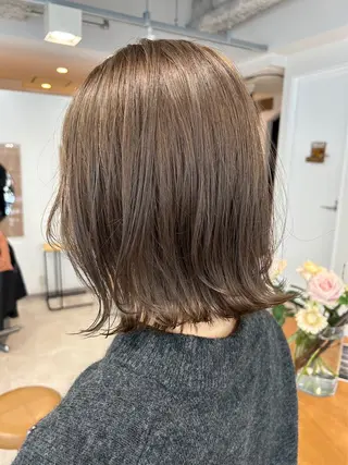 ミディアム 水口 莉央のヘアスタイル