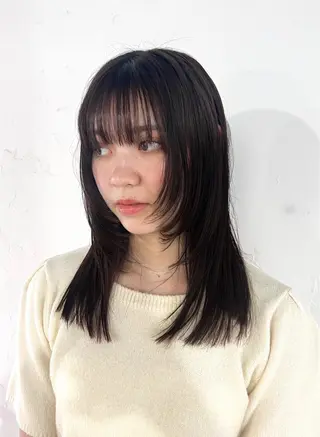 セミロング 丸山 史香のヘアスタイル