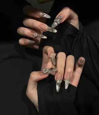 ネイル VIVIAN リサのネイルデザイン