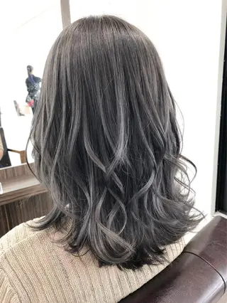 ミディアム カラー Zina 難波所属・YUDA 湯田のヘアスタイル