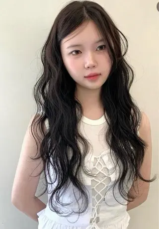 ロング パーマ ARMONY秋山輝也 コテ巻き風パーマ特化のヘアスタイル