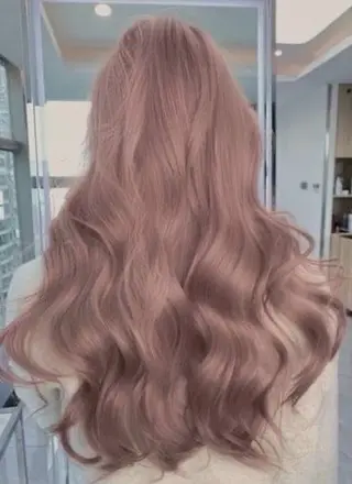 セミロング ＡＯ所属・艶々ペールハイトーン 🫧🦋/YUINAのヘアスタイル