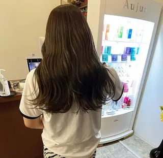 ロング LINE.ai所属・mei／周南 ／ぷつっと／レイヤーのヘアスタイル