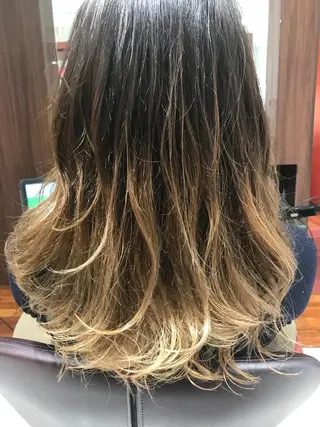 セミロング EARTH 志木店のヘアスタイル