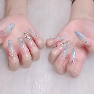 ネイル Mari 🎀六月移転のネイルデザイン