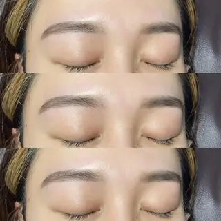 アイブロウ 𓊆ᶠᵉᵉʸ𓊇 ᶜᴴᴵᴴᴬᴿᵁのマツエク・マツパデザイン