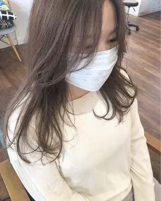 ロング カラー 江原 彩華のヘアスタイル