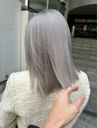 ショート カラー ENGOL所属・新美 蓮のヘアスタイル