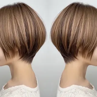 ショート 🦄ダブルカラー アヤナのヘアスタイル