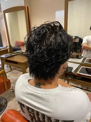 ショート パーマ メンズ qrop所属・柴田 翔太郎のヘアスタイル