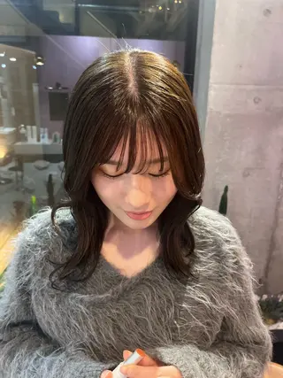 ミディアム カラー 艶感透明感カラー🤍 hinaのヘアスタイル